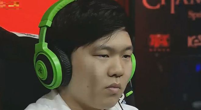  Rookie回归赛场，逆转首场状态亮眼，勇士观众沸腾！